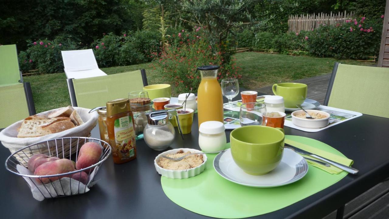 Le Jardin Aux Oiseaux Bed and Breakfast Férel Eksteriør billede